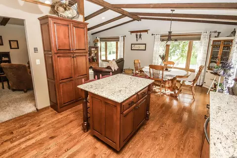 1404 11th St SE, Willmar, MN 56201 photo 6