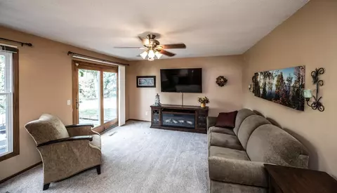 4477 Reindeer Ln, Eagan, MN 55123 photo 21