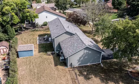 4477 Reindeer Ln, Eagan, MN 55123 photo 32