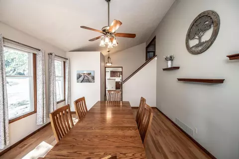 4477 Reindeer Ln, Eagan, MN 55123 photo 11