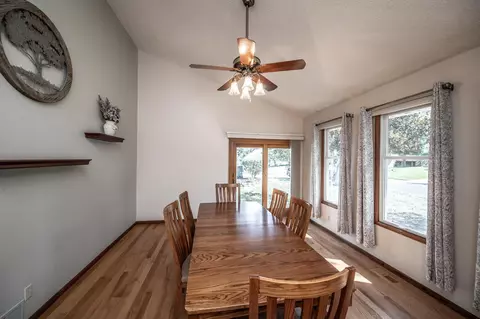 4477 Reindeer Ln, Eagan, MN 55123 photo 10