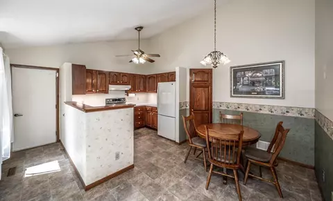 4477 Reindeer Ln, Eagan, MN 55123 photo 6