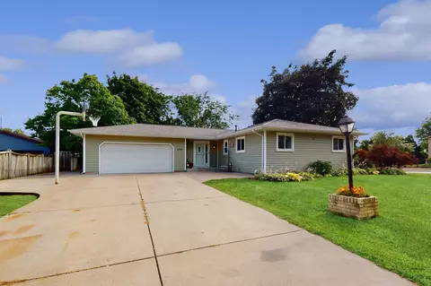 1359 19th St W, Hastings, MN 55033