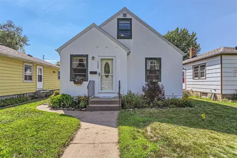 1330 5th Ave S, South Saint Paul, MN 55075