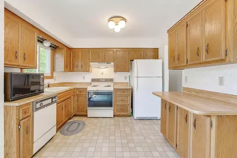 4568 Horizon Cir, Eagan, MN 55123 photo 12