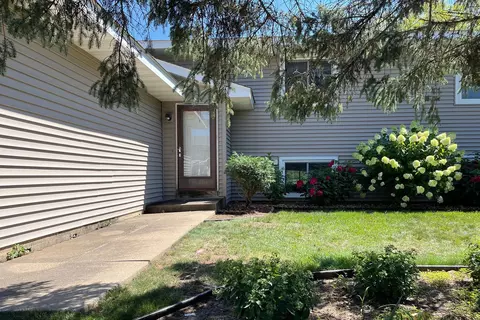 4568 Horizon Cir, Eagan, MN 55123 photo 2