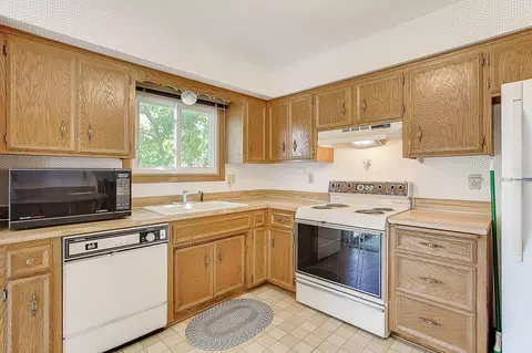 4568 Horizon Cir, Eagan, MN 55123 photo 13