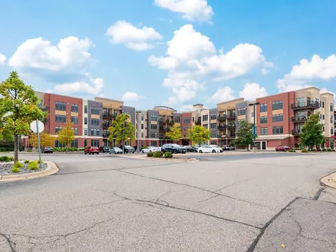150 E Travelers Trl #101, Burnsville, MN 55337