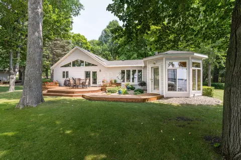 32499 Clay Bank Rd, Erhard, MN 56534