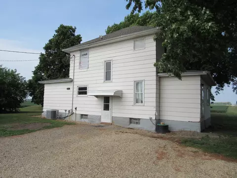 24500 430th Ave, Delavan, MN 56023