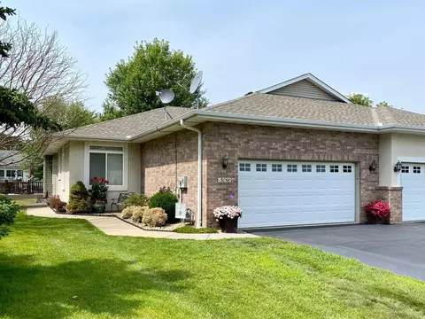 13058 Meadow Ln, Savage, MN 55378
