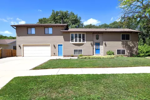 831 36th St SW, Rochester, MN 55902