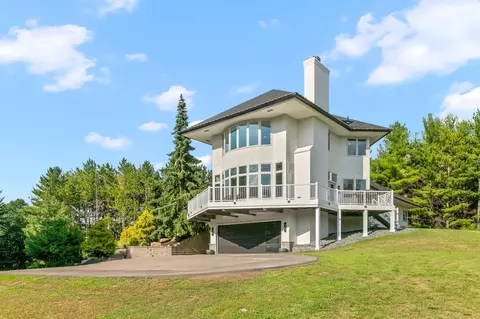 1680 W Farm Rd, Chaska, MN 55318
