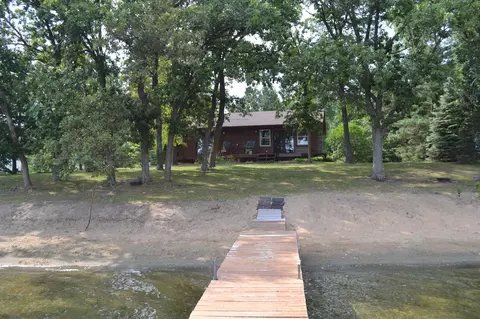 43112 Round Lake Dr, Ottertail, MN 56571