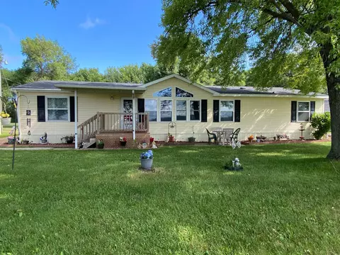 270 10th St NE, Benson, MN 56215