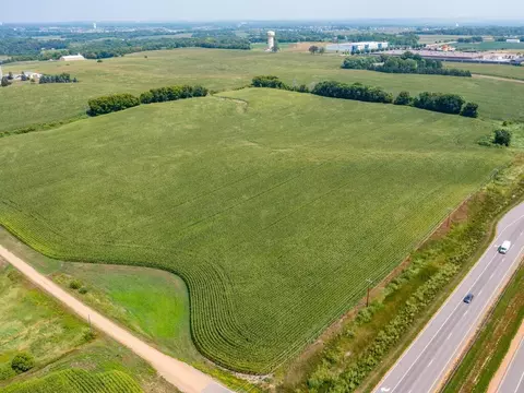 Nn Highway 212, Carver, MN 55315