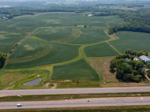 Nnn Highway 212, Carver, MN 55315