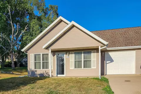 239 2nd Ave SE, Spring Grove, MN 55974