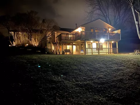 16701 Canterbury Dr, Minnetonka, MN 55345