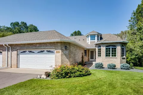 573 Terrace Courte, Roseville, MN 55113