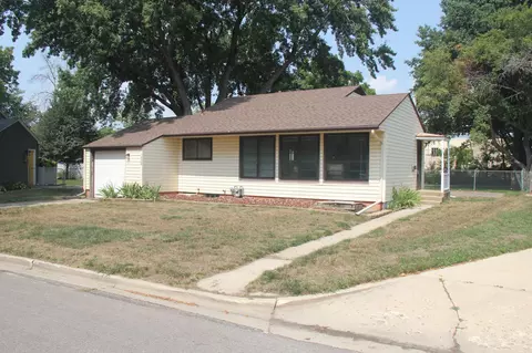 1529 Damon Ct SE, Rochester, MN 55904