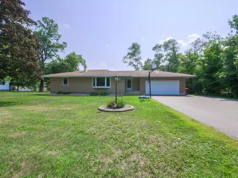 1304 Wallace St NW, Alexandria, MN 56308