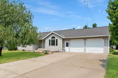 206 3rd Ave NW, Rice, MN 56367