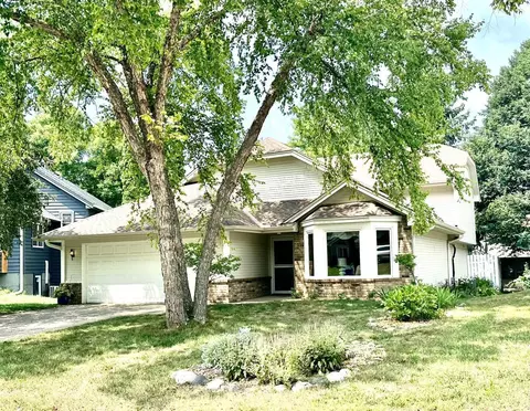 18638 Clear View Dr, Minnetonka, MN 55345