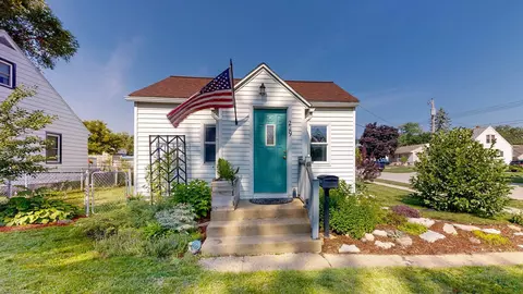 229 15th Ave NE, Rochester, MN 55906
