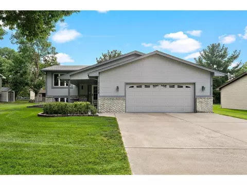 11132 Wisconsin Ave N, Champlin, MN 55316