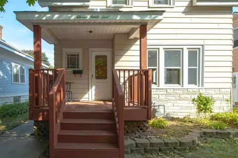 1195 Thomas Ave, Saint Paul, MN 55104