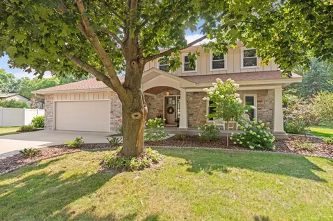 8232 Maryland Cir S, Bloomington, MN 55438