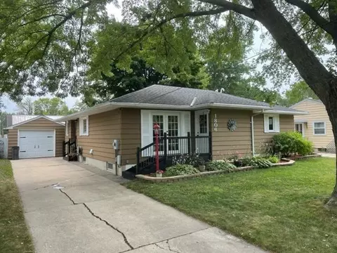 1806 NE 4th Ave NE, Austin, MN 55912