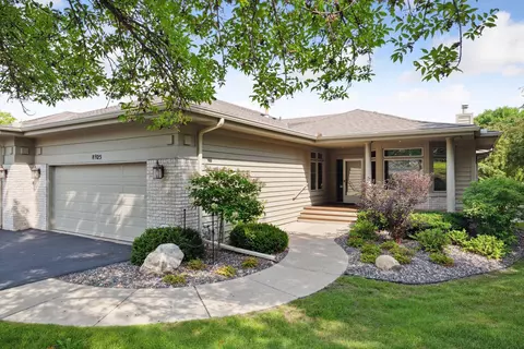 8925 Hilloway Rd, Eden Prairie, MN 55347