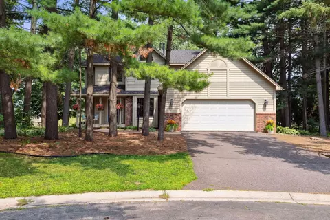 7320 Hidden Valley Trl S, Cottage Grove, MN 55016