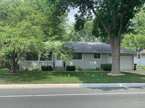1010 15th St W, Hastings, MN 55033