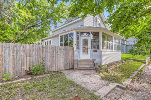 757 Cook Ave E, Saint Paul, MN 55106
