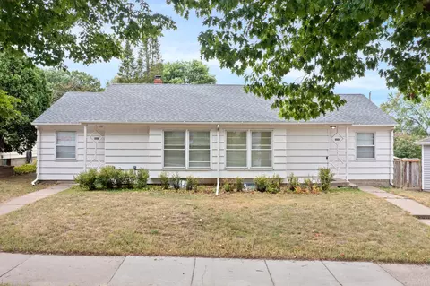 1694 Ford Pkwy, Saint Paul, MN 55116