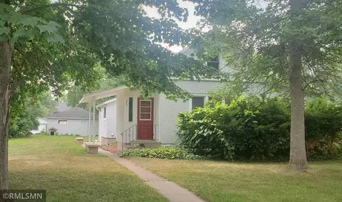 243 5th Ave SW, Cambridge, MN 55008