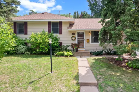 2362 Wells Wood Curv, Bloomington, MN 55431