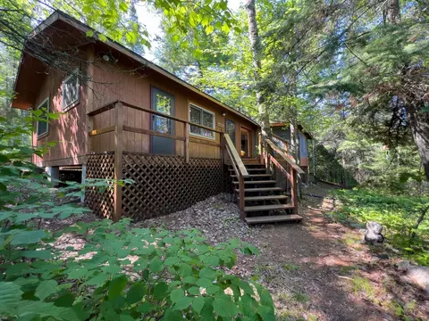 95000 Grassy Pt N, Tower, MN 55790
