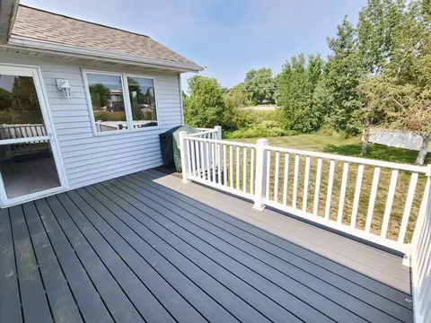 150 Orchard Manor Dr SE, Plainview, MN 55964 photo 9