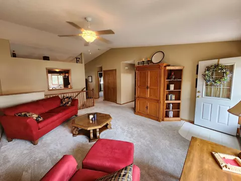 150 Orchard Manor Dr SE, Plainview, MN 55964 photo 12