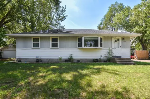 1909 Sugarloaf Trl, Brooklyn Park, MN 55444