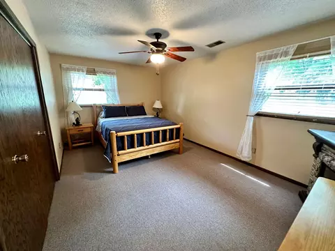 207 Carrow St, Marshall, MN 56258 photo 15