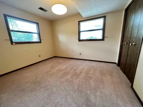 207 Carrow St, Marshall, MN 56258 photo 17