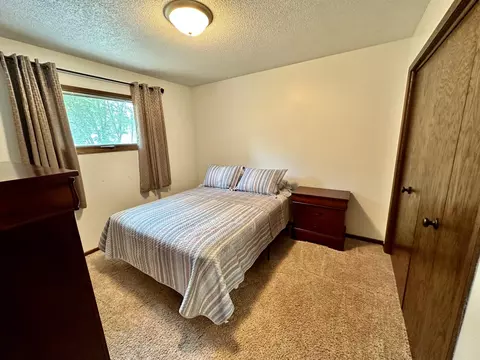 207 Carrow St, Marshall, MN 56258 photo 8