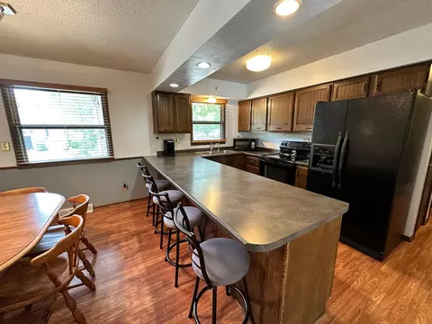 207 Carrow St, Marshall, MN 56258 photo 5