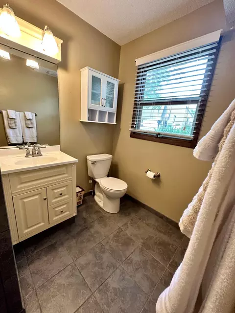 207 Carrow St, Marshall, MN 56258 photo 13