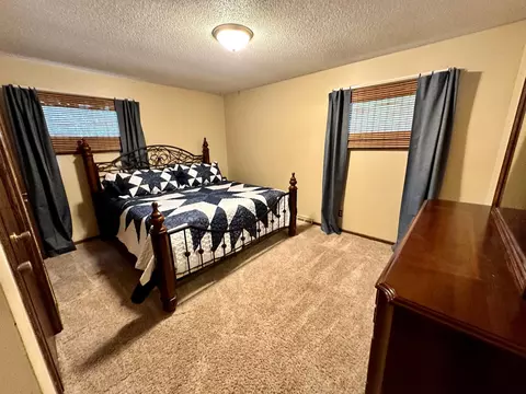 207 Carrow St, Marshall, MN 56258 photo 7